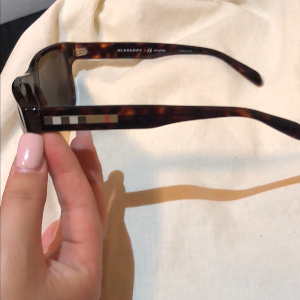 Burberry Sunglasses - Picture 2 of 3